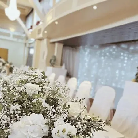Ballyliffin Hotel מלון