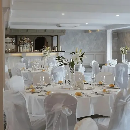 Ballyliffin Hotel מלון