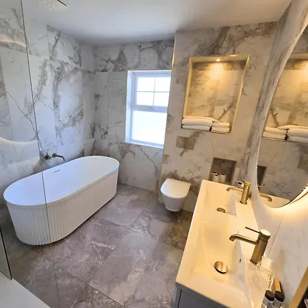 מלון Ballyliffin Hotel 3*