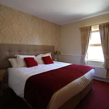 Ballyliffin Hotel מלון